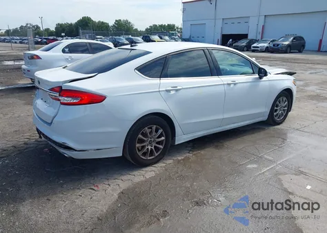 2017 Ford Fusion S из США, поврежденный, VIN 3FA6P0G76HR241670